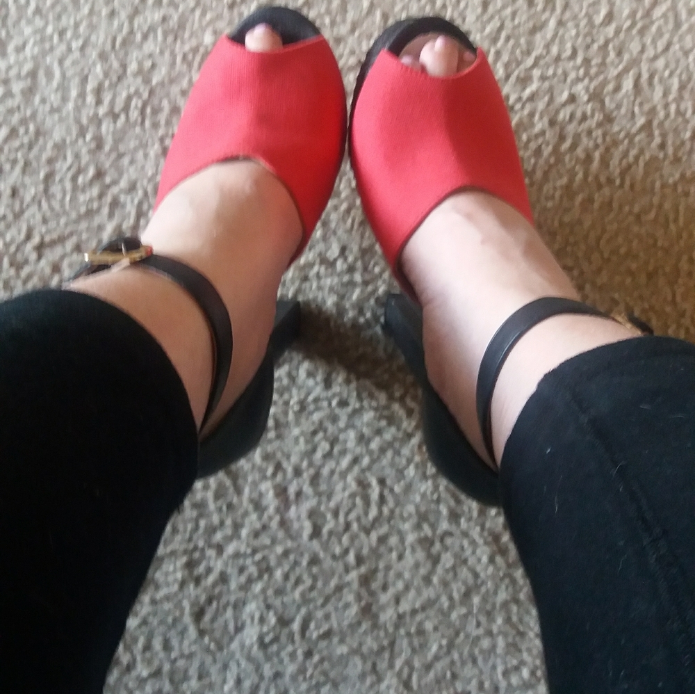 Heels - Picture 7 of 7